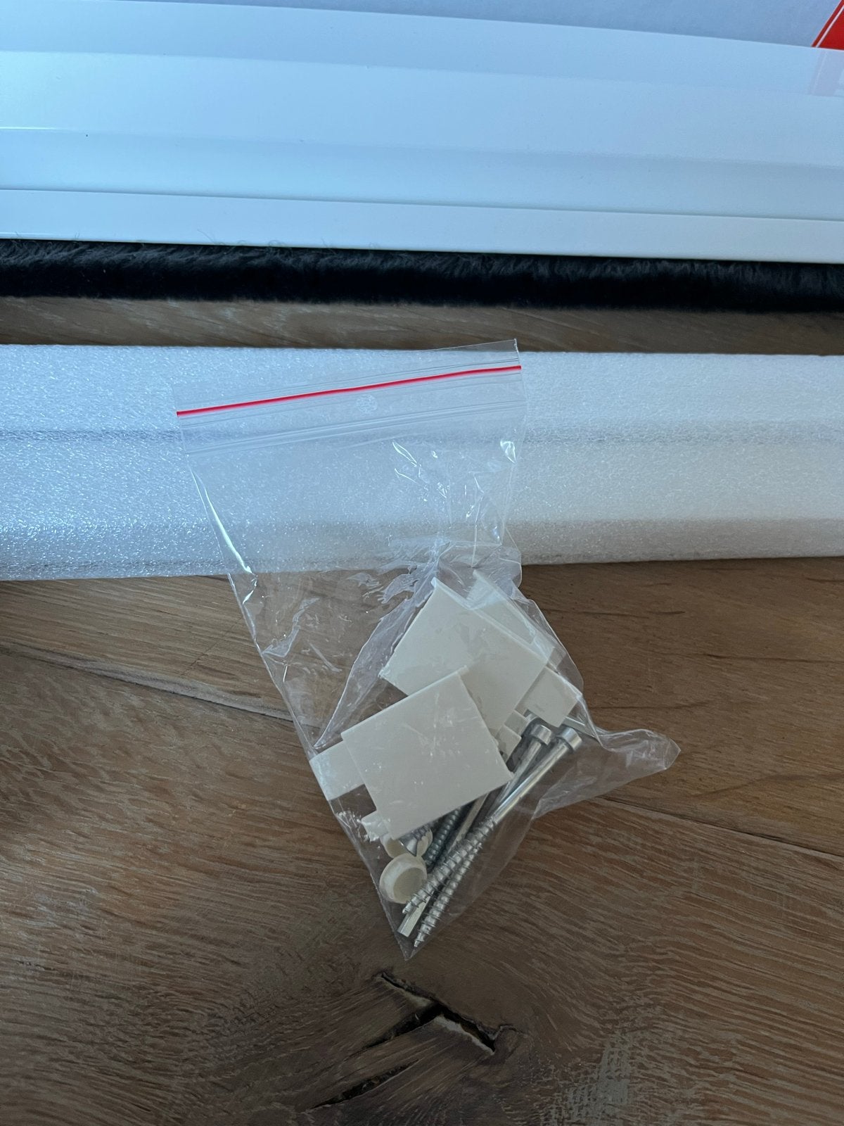 Nieuwe Rolhor voor Ramen - Wit, Compleet, Ophalen, Kunststof, 80 tot 100 cm, Overige typen