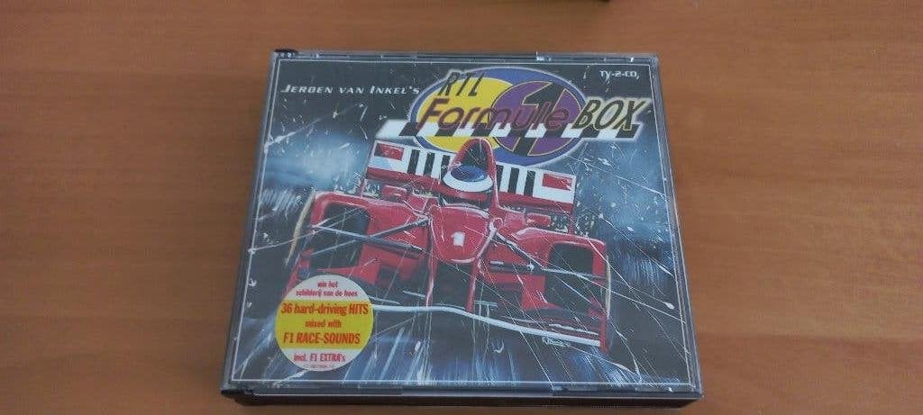 Jeroen van Inkel's RTL Formule Box 2 CD's met F1 Race-Sounds, Cd's en Dvd's, Ophalen, Zo goed als nieuw, Verzamelalbum, Pop