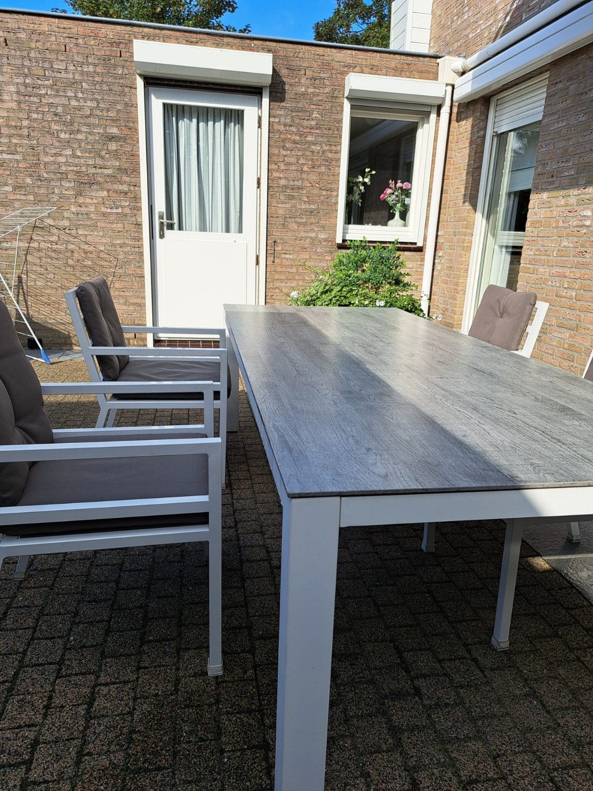 Tuintafel wit met 4 stoelen - Zo goed als nieuw, Tuin en Terras, Ophalen, 4 zitplaatsen, Aluminium, Zo goed als nieuw