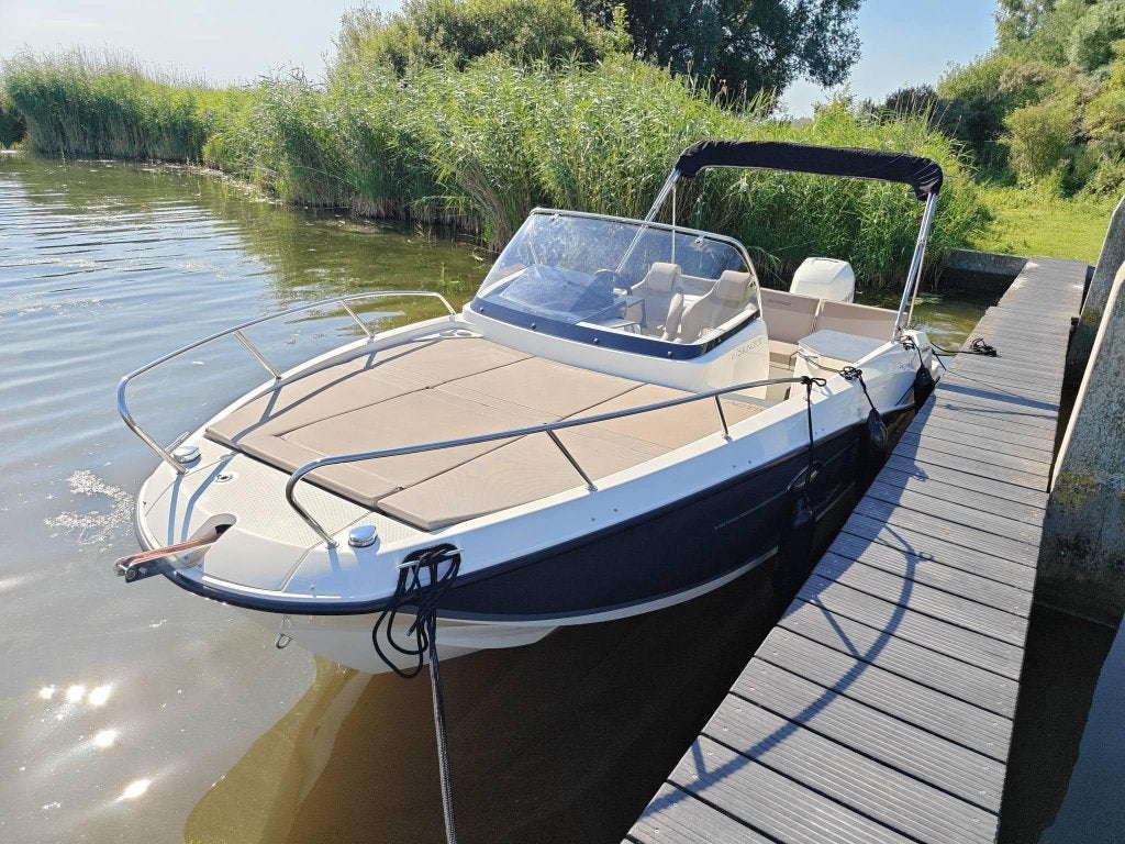 Quicksilver 675 Sundeck - 300 pk Mercury | 90 km/u | 360 hr., Watersport en Boten, Gebruikt, Quicksilver, 7 m, 3 m