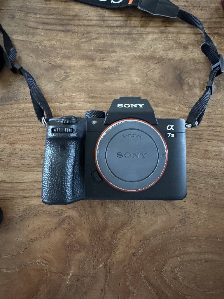 Sony A7III body — lage shuttercount