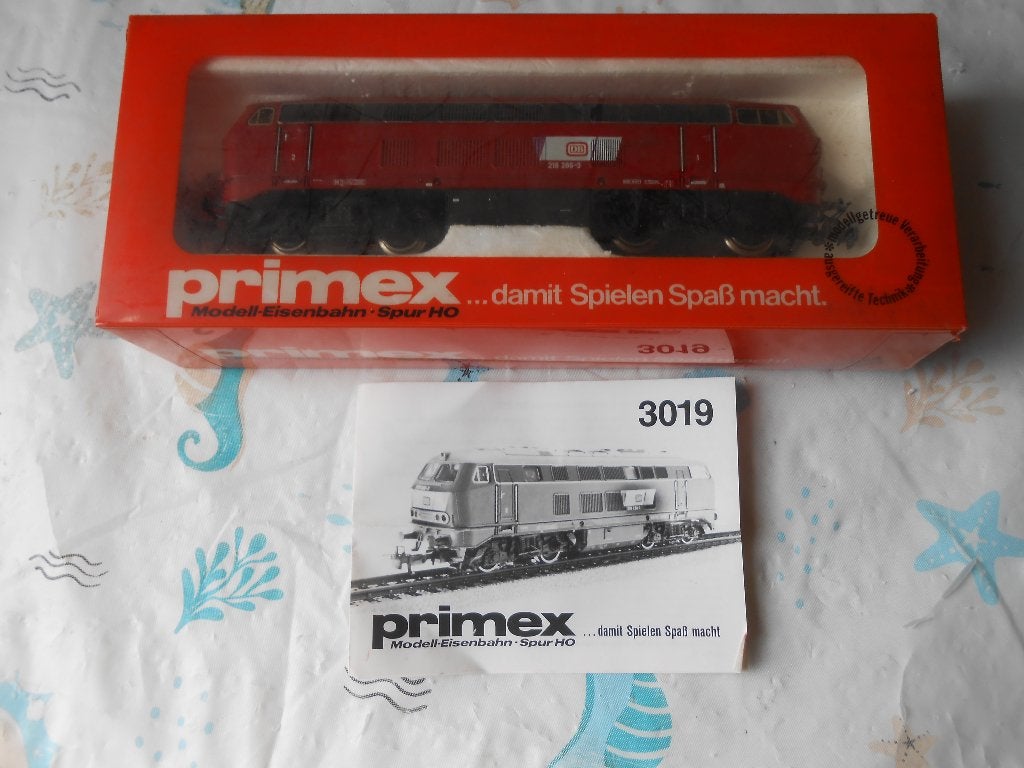 Märklin Primex 3019 Dieselloc Br 218 rood van de DB, Wisselstroom, Locomotief, Ophalen of Verzenden, Zo goed als nieuw