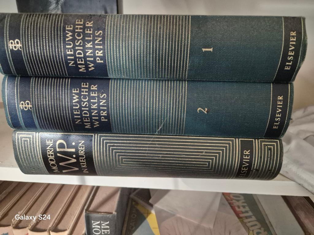 Nieuwe Medische Winkler Prins Encyclopedie Set, Ophalen of Verzenden, Gelezen, Winkler Prins / Elsevier, Nederland