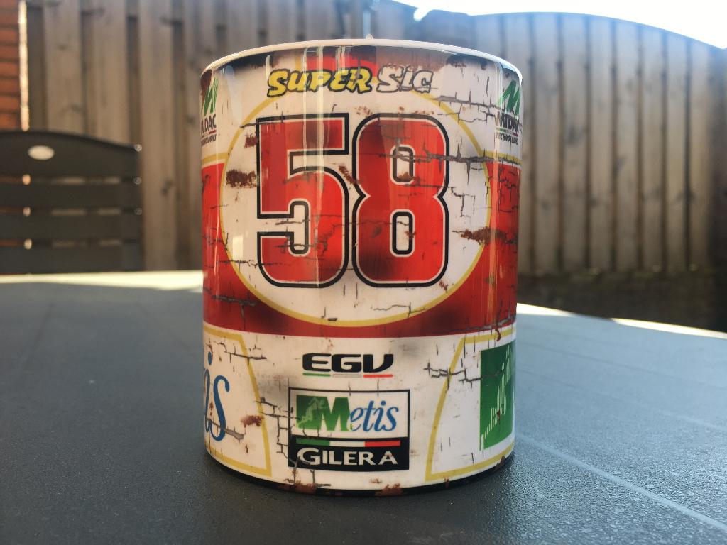 ✅ Marco Simoncelli Gilera mok MotoGP Super Sic Vintage olie, Ophalen of Verzenden, Nieuw, Motoren