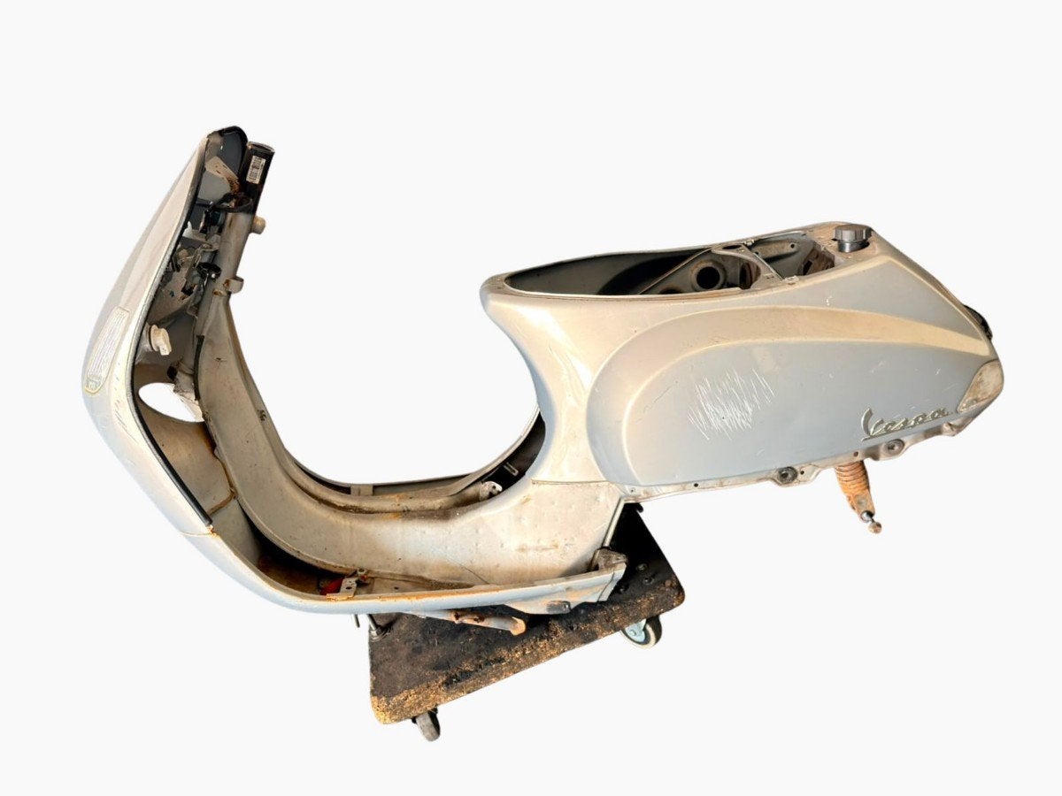 Frame + KENTEKEN LX 50 4T 2010-2013 (C38 2V EMEA 50cc) 2013, Fietsen en Brommers, Piaggio & C. SpA, Gebruikt, Customer_service@piaggio.com