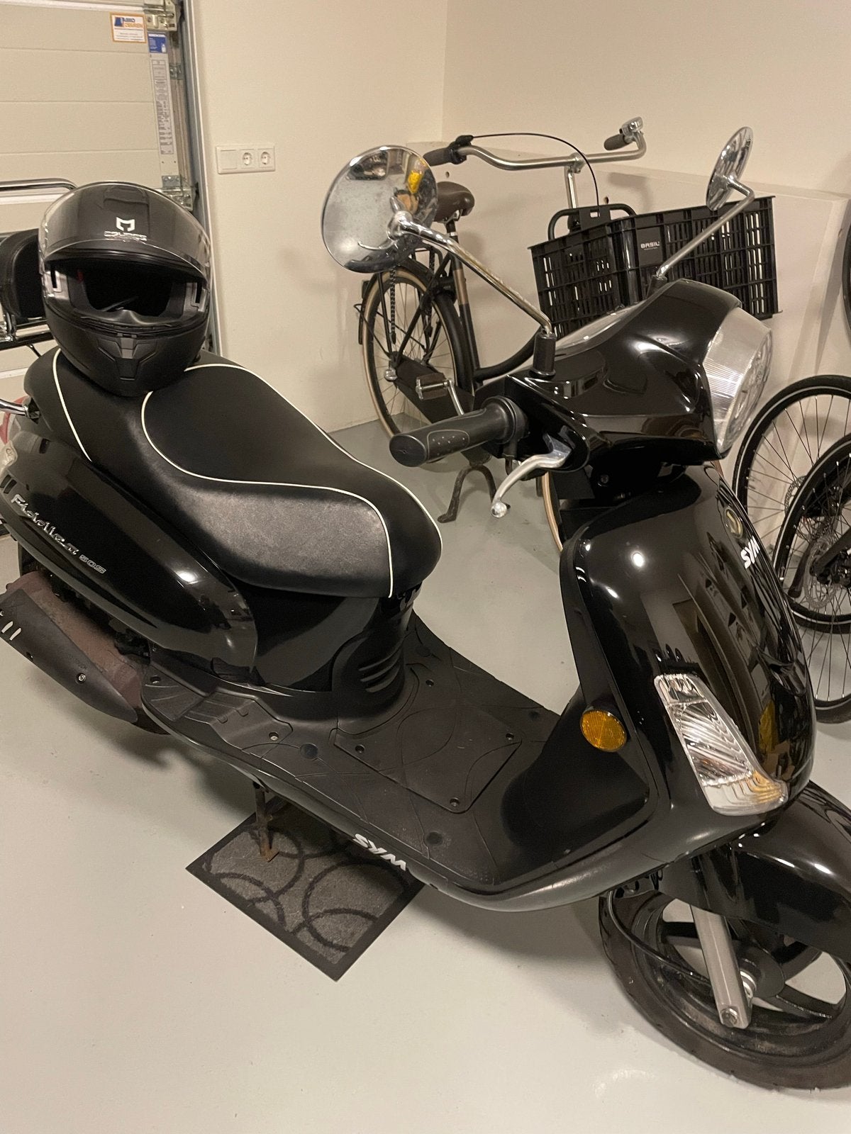 Sym Fiddle scooter - Zwart, gebruikt, Fietsen en Brommers, Ophalen, Zo goed als nieuw, Benzine, SYM