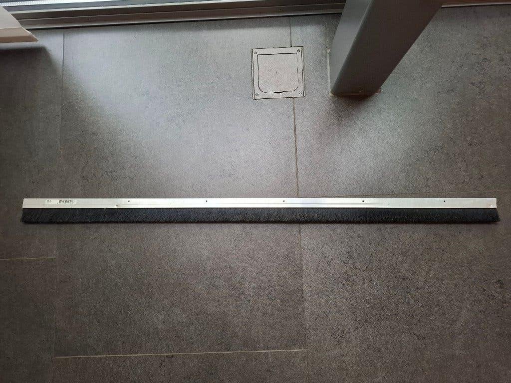 DEURBORSTEL/TOCHTSTRIP, Ophalen, Gebruikt