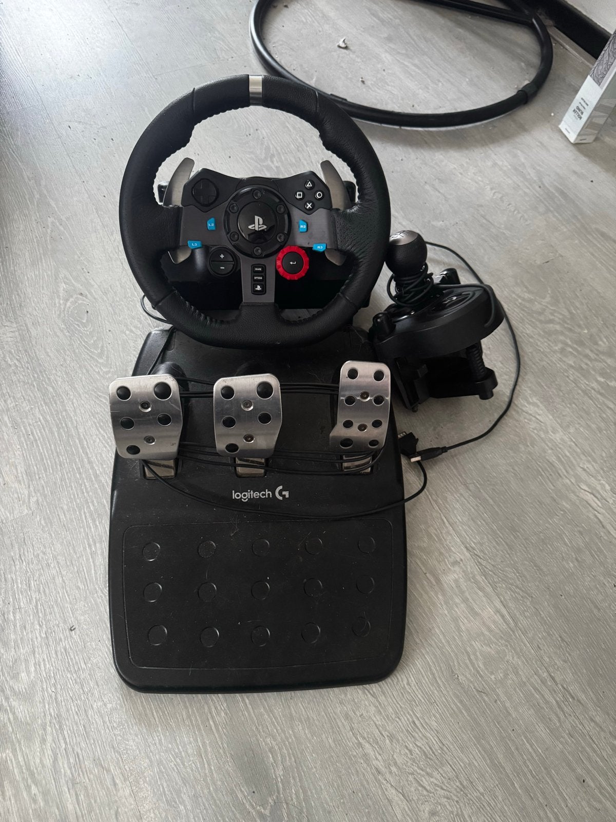 Logitech G29 Racestuur met Pedalen en Shifter voor PlayStati, Ophalen, Racestuur, Gebruikt, Force feedback