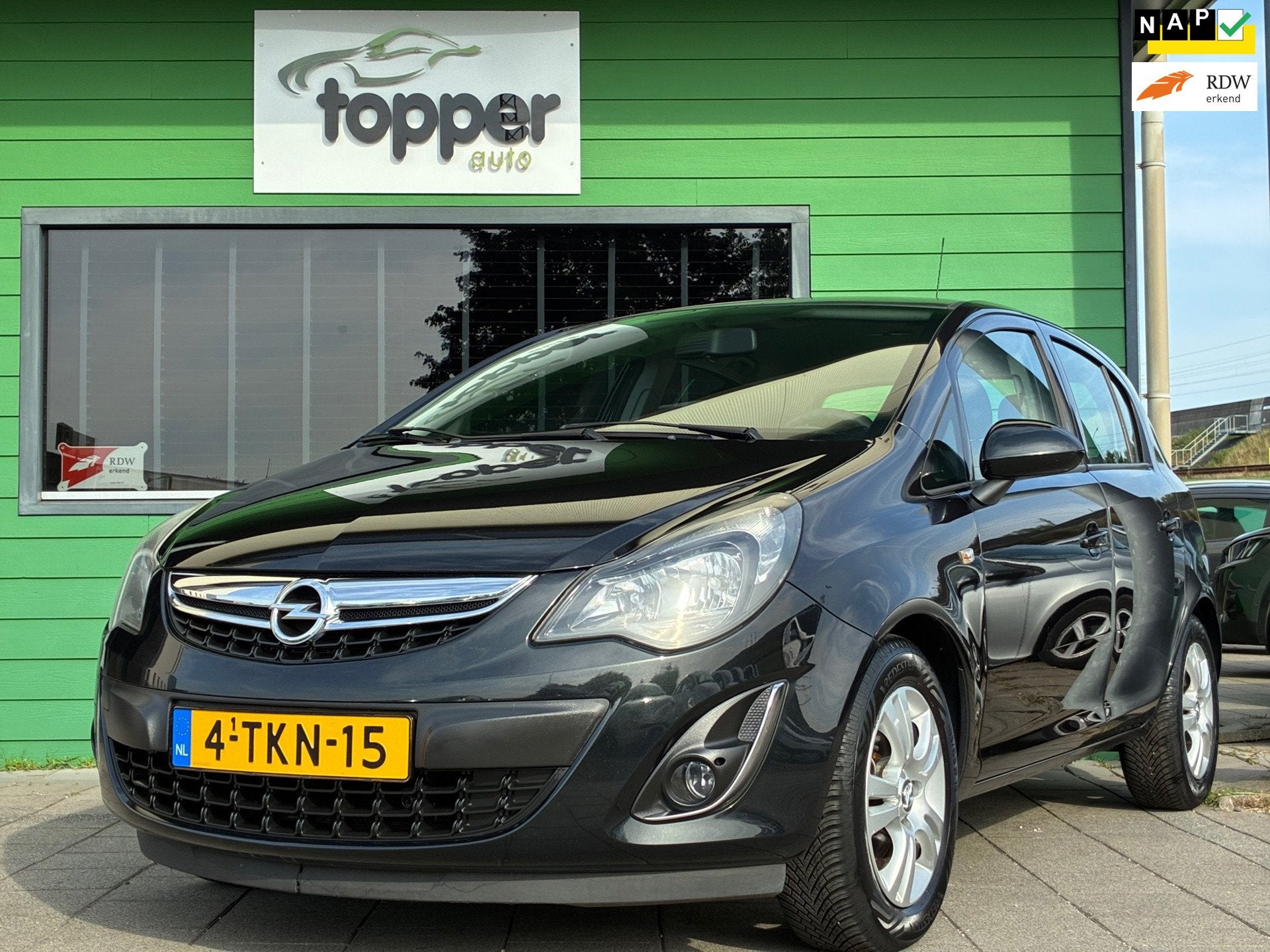 Opel Corsa 1.4-16V Berlin|2e Eigenaar|Navigatie|Airco|Cruise, Auto's, Voorwielaandrijving, Gebruikt, 1398 cc, 4 cilinders