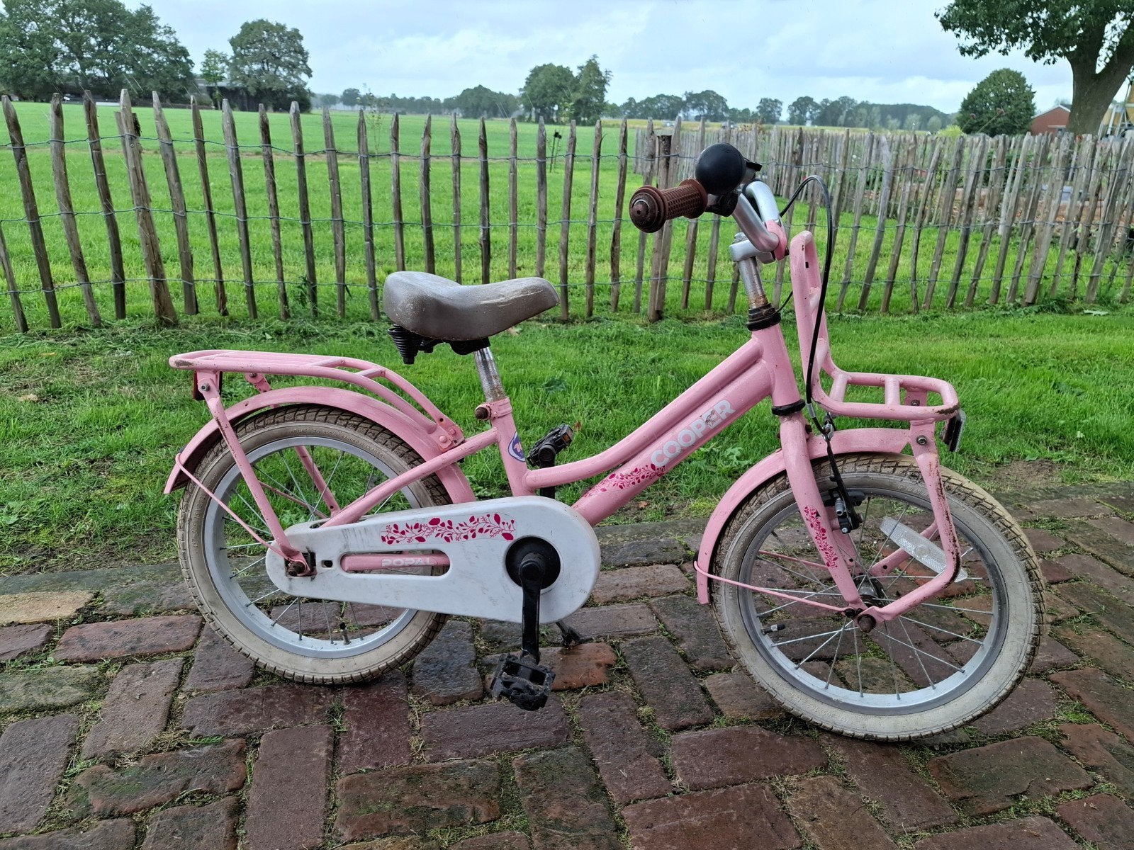 Roze 16 inch kinderfiets Popal - banden moeten vervangen wor, Ophalen, Terugtraprem, Popal, 16 tot 20 inch