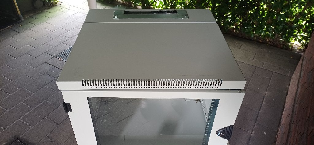 Serverkast / Patchkast, Ophalen, Zo goed als nieuw