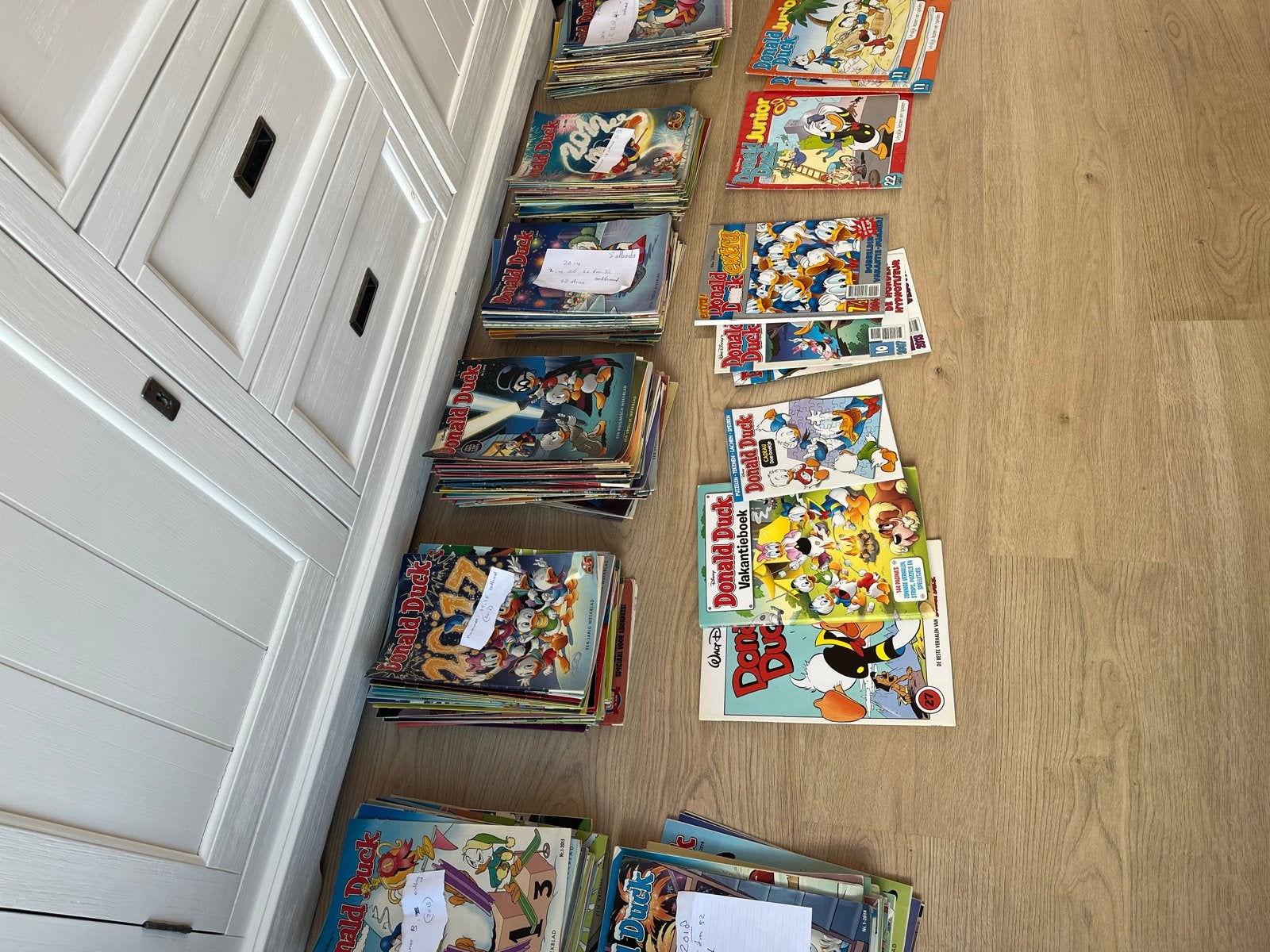 Grote collectie Donald Duck weekbladen en vakantieboeken, Meerdere stripboeken, Ophalen, Gelezen