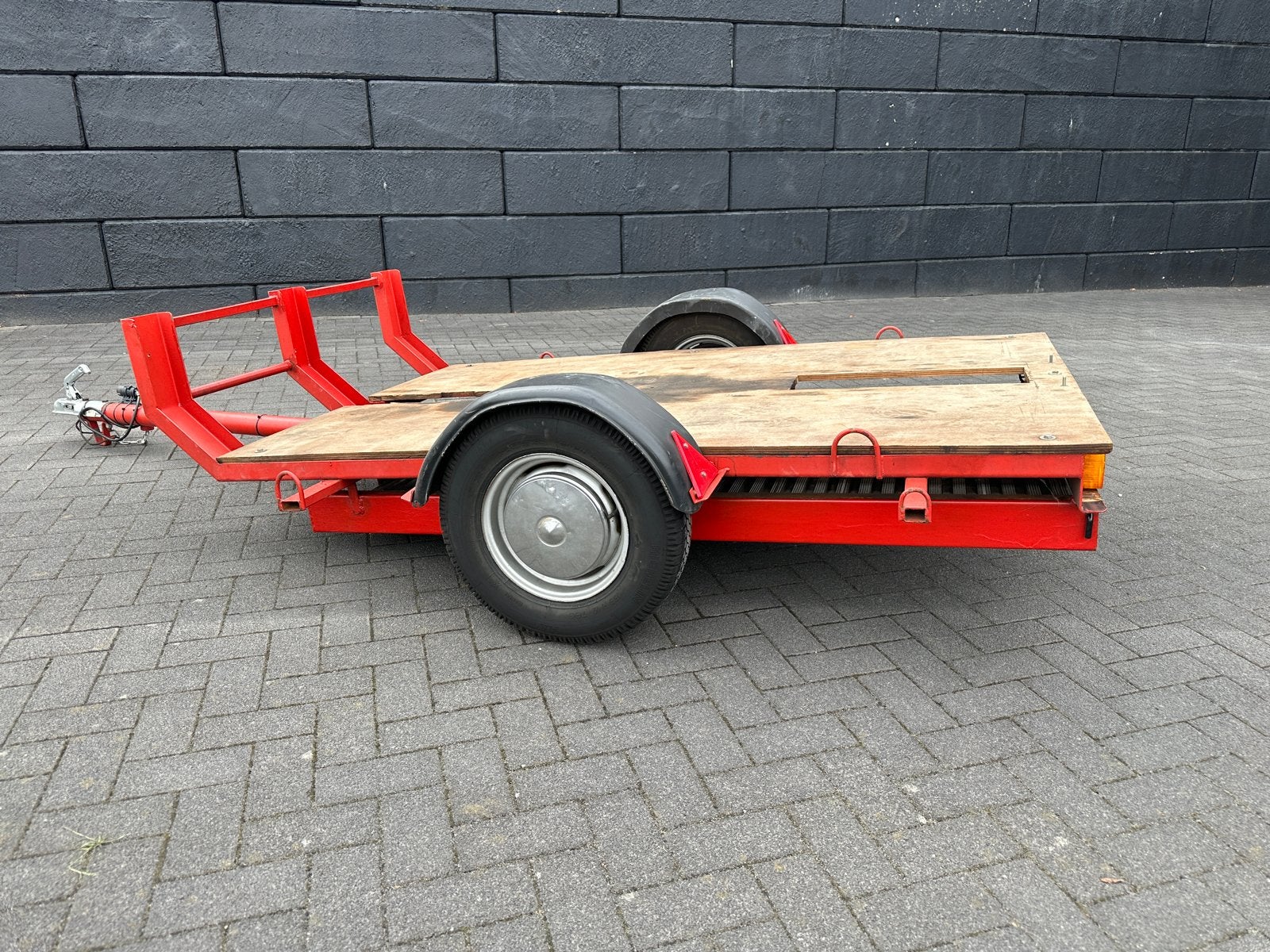 Stevige motor aanhanger met alu oprijplaat, Ophalen, Gebruikt