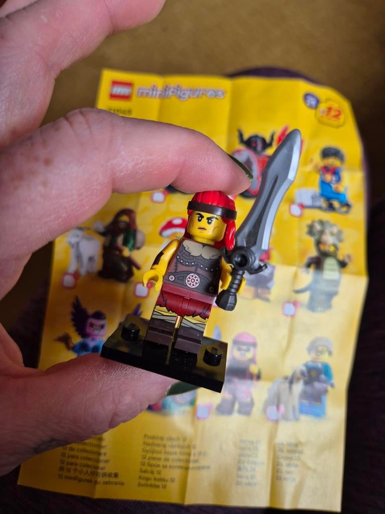 LEGO Minifigure Serie 25, Ophalen of Verzenden, Zo goed als nieuw