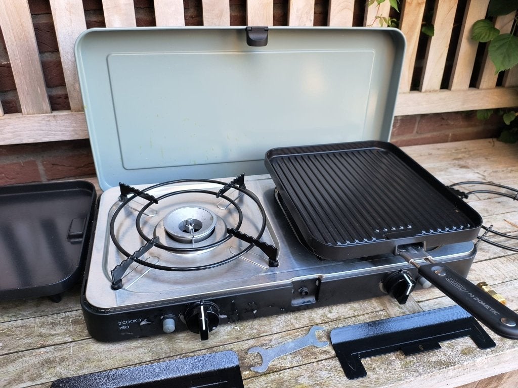 Cadac 2 Cook 3 Pro Deluxe  camping kooktoestel en BBQ, Caravans en Kamperen, Kampeeraccessoires, Ophalen, Zo goed als nieuw