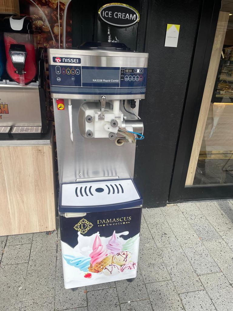 NISSEI NA3338 Rapid Combi Softijs- & Milkshakemachine, Ophalen, Zo goed als nieuw