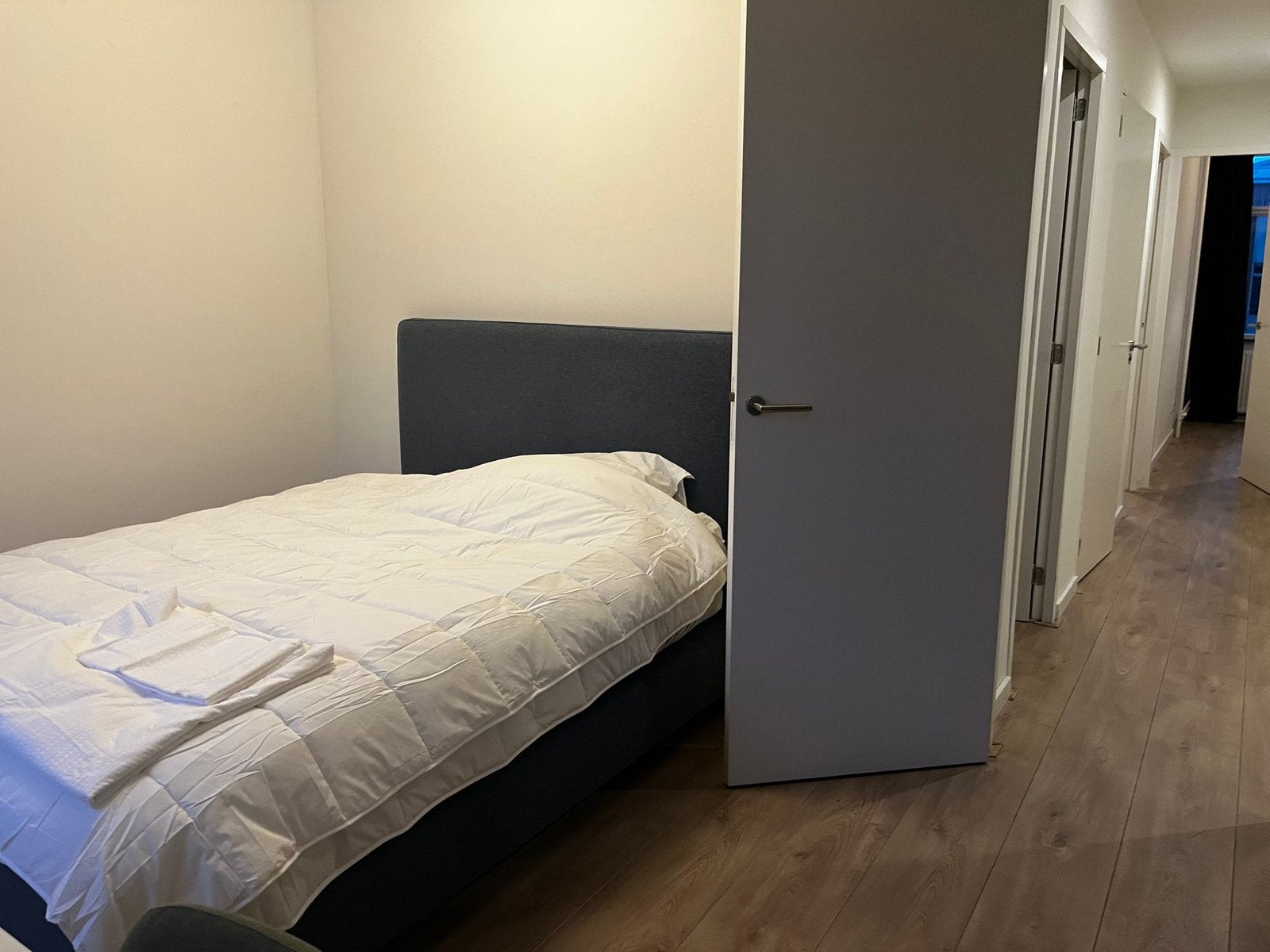 Room for rent - Rotterdam Center (Meent), Huizen en Kamers, Kamers te huur, Rotterdam