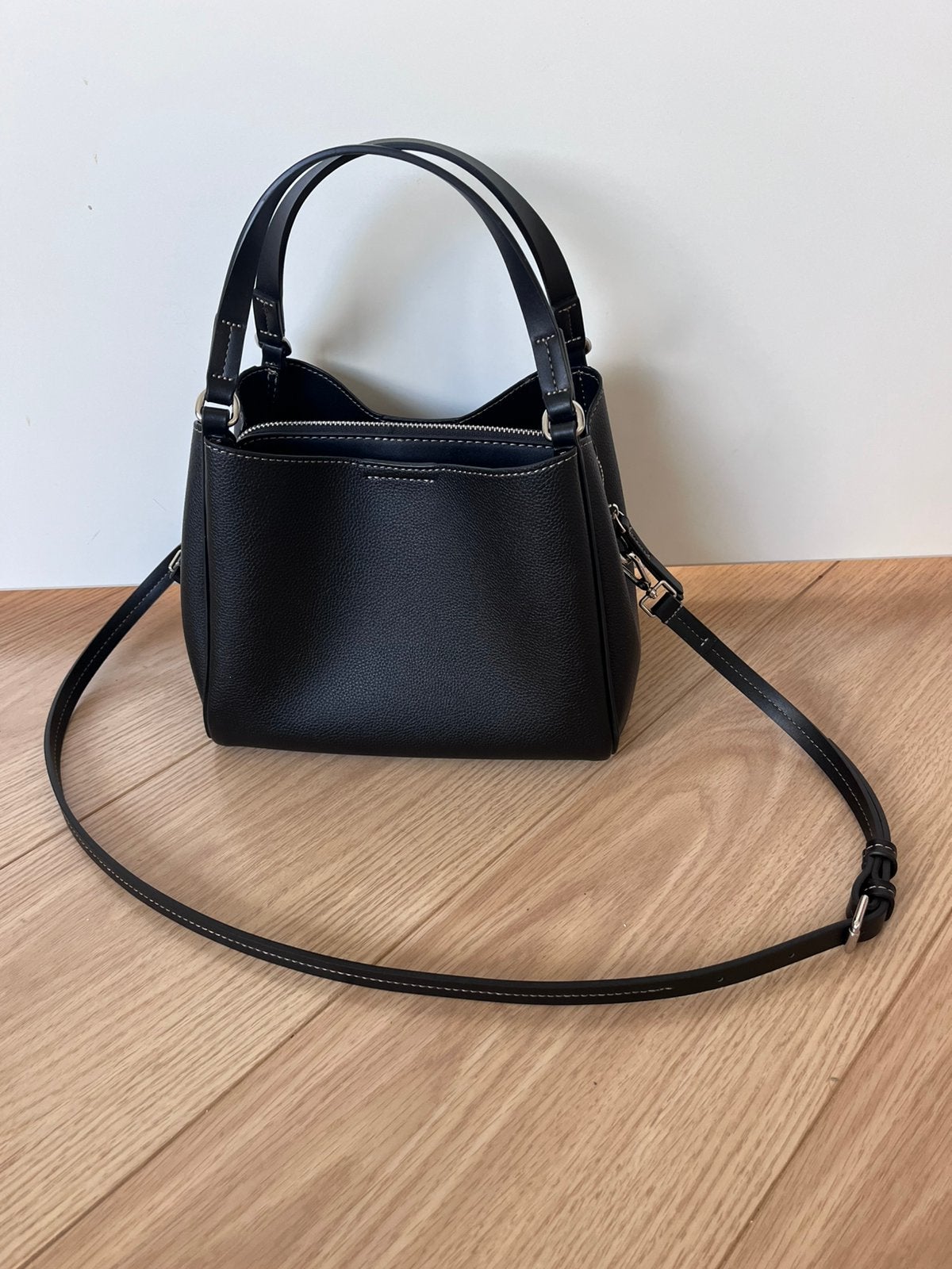 Handtas zwart, Sieraden, Tassen en Uiterlijk, Ophalen of Verzenden, Zo goed als nieuw, Zwart, Handtas