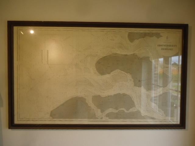 Ingelijste zeekaart/nautische kaart Brouwershaven/Zierikzee, Boeken, Overige typen, 1800 tot 2000, Nederland, Ophalen