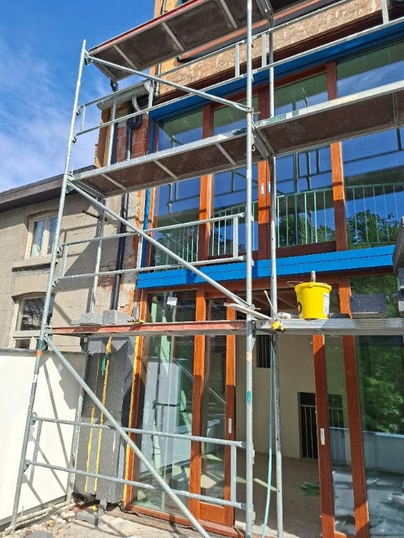 Layher Blitz steiger tot 1.880 m² complete partij +/- 26€/m2, Ophalen, Zo goed als nieuw, Overige typen, 5 meter of hoger