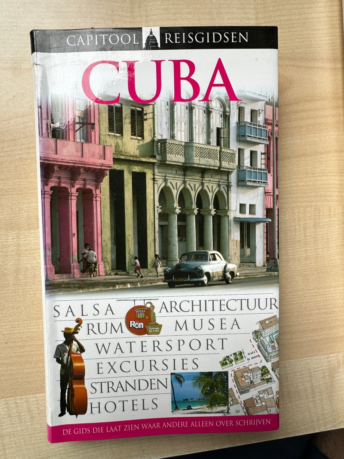 Capitool Reisgids Cuba: Salsa, Architectuur, Stranden, Capitool, Ophalen of Verzenden, Zo goed als nieuw, Reisgids of -boek