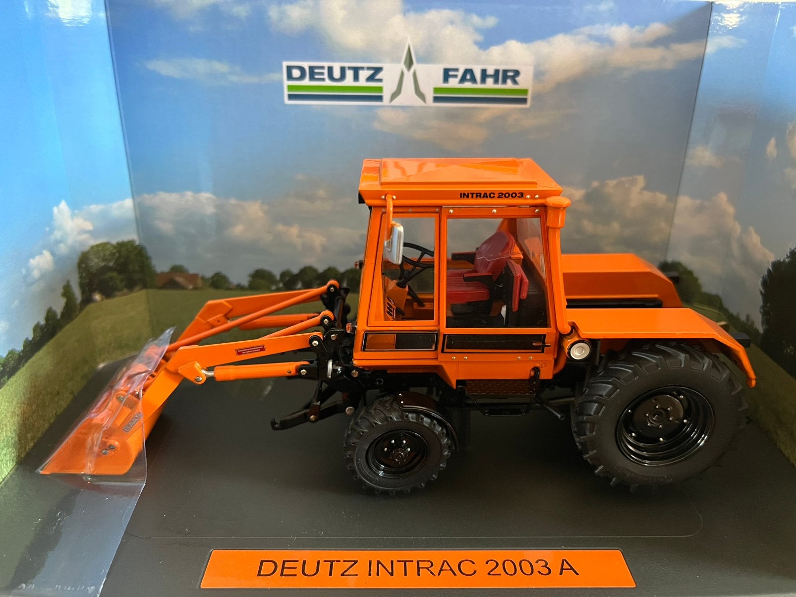 Deutz Intrac 2003 A tractor communal Weise Toys 1109 nieuw, Ophalen of Verzenden, Nieuw, Tractor of Landbouw, Overige merken