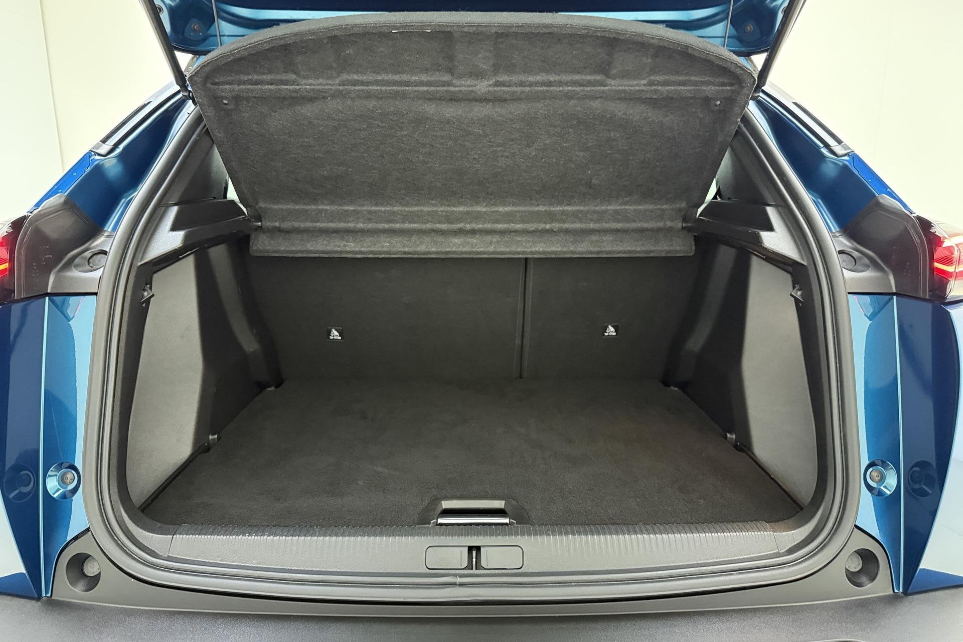 Peugeot 2008 1.2 Hybrid 145 GT | Automaat | Climate & Cruise, Auto's, 1272 kg, Euro 6, 1199 cc, Blauw