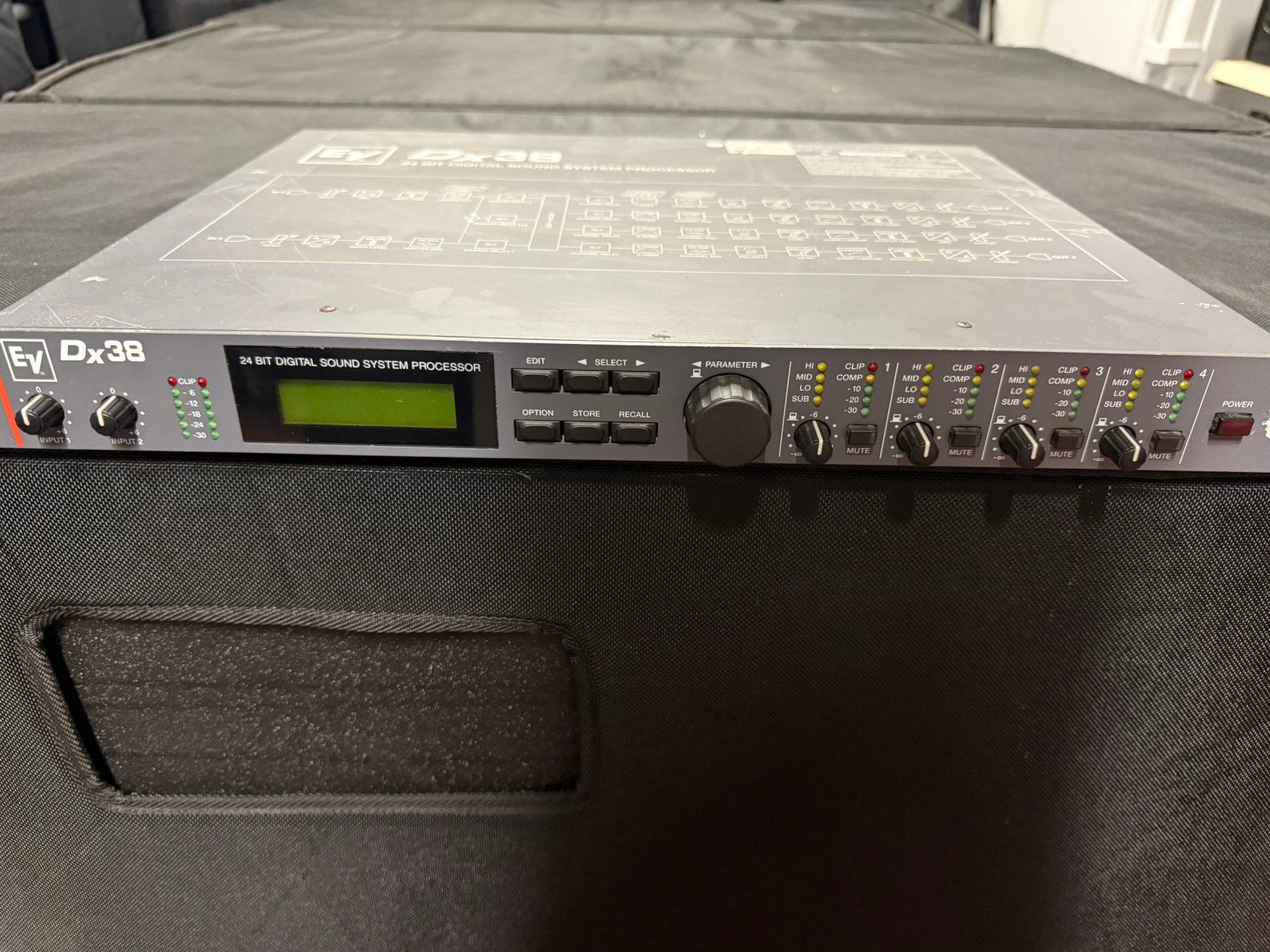 Electro voice DX 38 processor met 4 output (testen mogelijk), Overige merken, Gebruikt, Overige typen, Ophalen of Verzenden