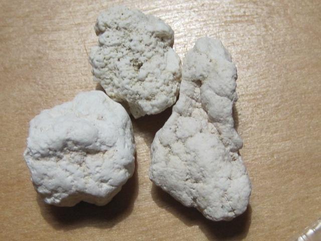 min. 50Kt ruwe edelstenen MAGNESIET (3), Verzenden, Mineraal
