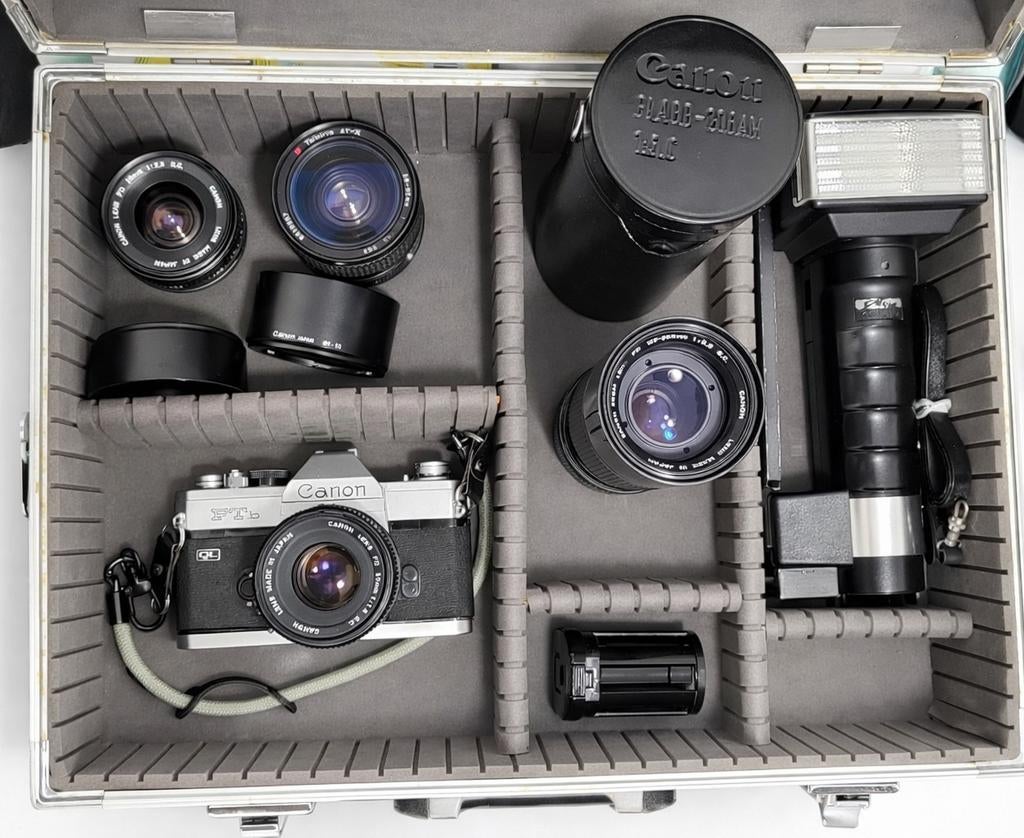 Canon FTb QL film camera + 4 lenses, Ophalen of Verzenden, Gebruikt, Spiegelreflex, Canon