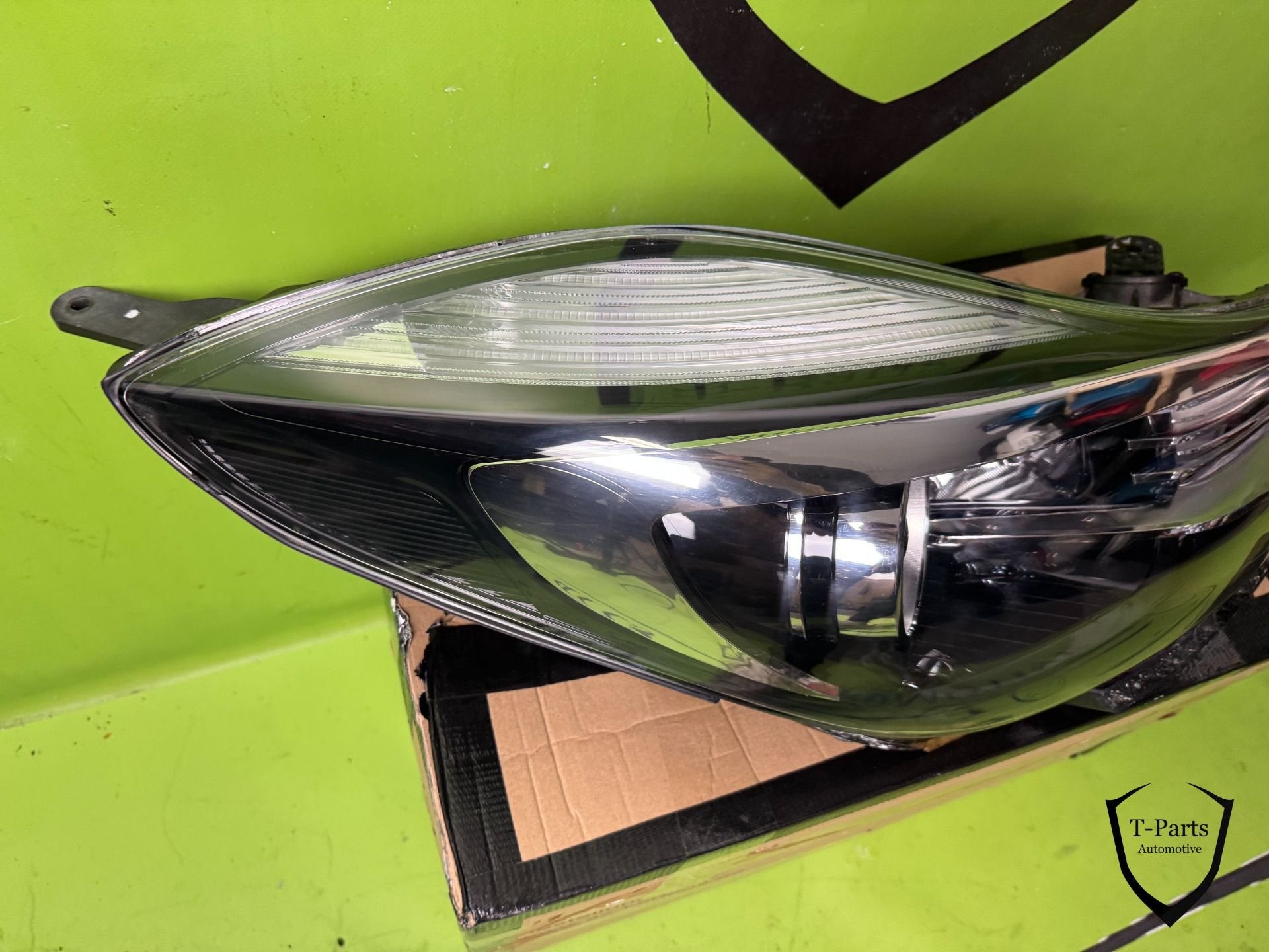 hyundai ix20 koplamp rechts 921021K500(X), Gebruikt, Heolleung-ro 12
06797  Seoul, Ophalen of Verzenden, Info@hyundai.com