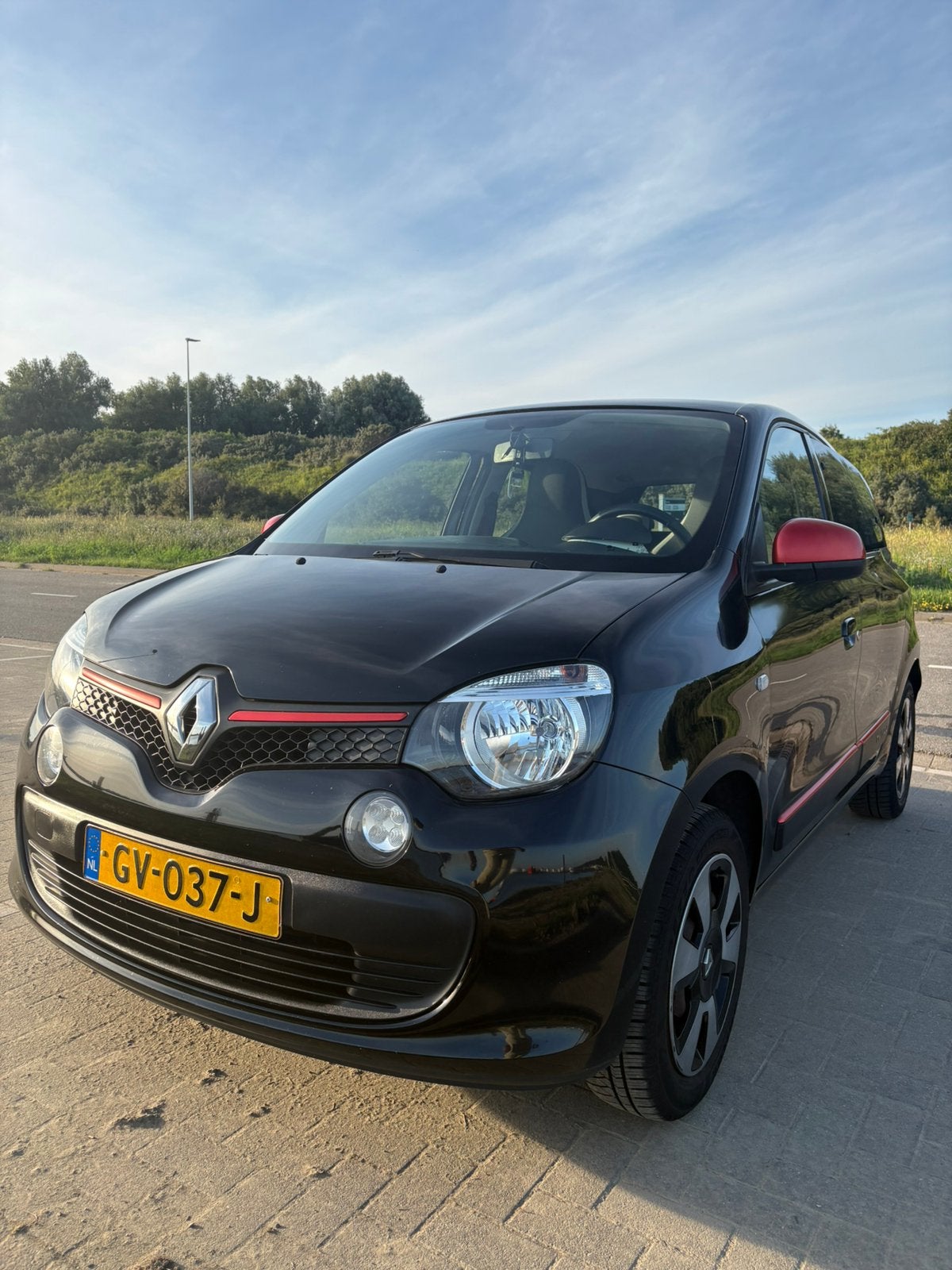 Renault Twingo 1.0 SCe 70pk S&S 2015 Zwart, Voorwielaandrijving, Twingo, 840 kg, 4 stoelen
