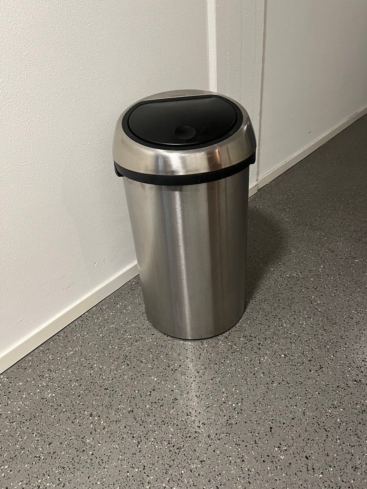 Brabantia touch bin prullenbak, 50 tot 75 cm, 40 liter of meer, Ophalen of Verzenden, Zo goed als nieuw