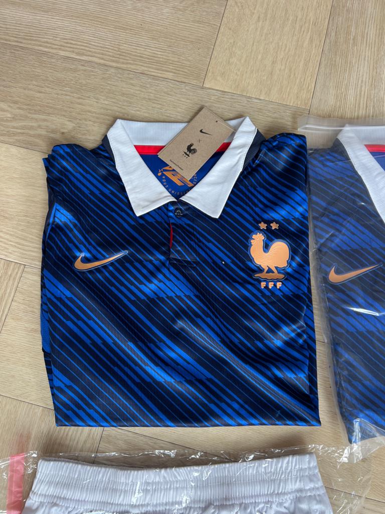 WK nationaal elftal France Frankrijk outfit (shirt + broekje, Blauw, Nieuw, Ophalen of Verzenden, Voetbal