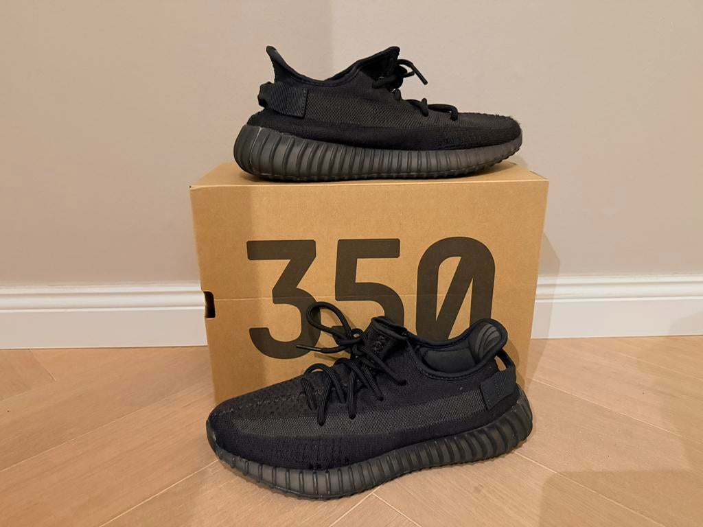 Yeezy 350 boost, Ophalen, Zo goed als nieuw, Zwart