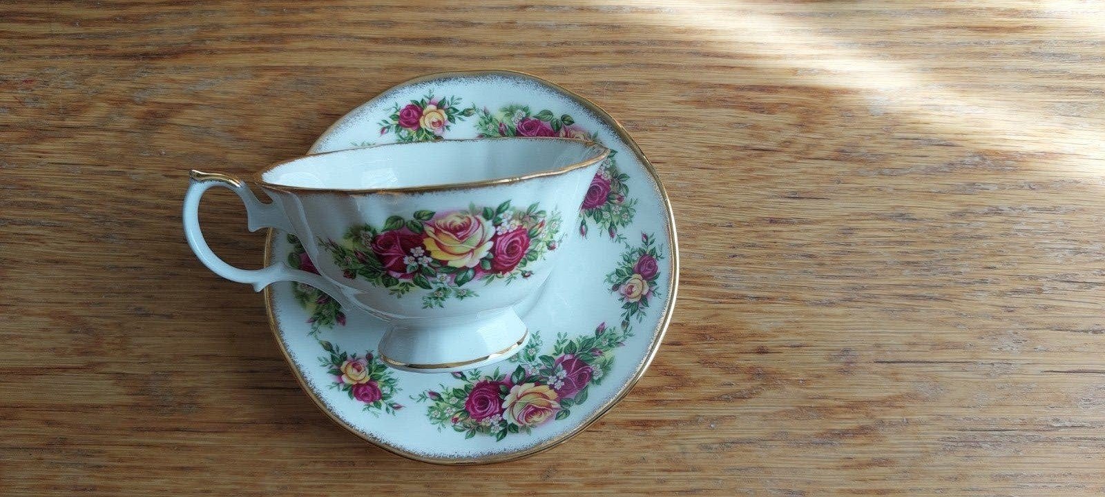 Vintage Royal Albert Old Country Roses theekop en schotel, Ophalen of Verzenden