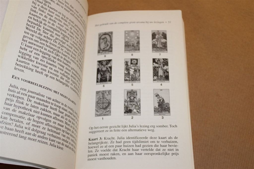 Tarot. Cassandra Eason. Handleiding leren omgaan..., Boeken, Ophalen of Verzenden, Gelezen, Overige onderwerpen, Achtergrond en Informatie