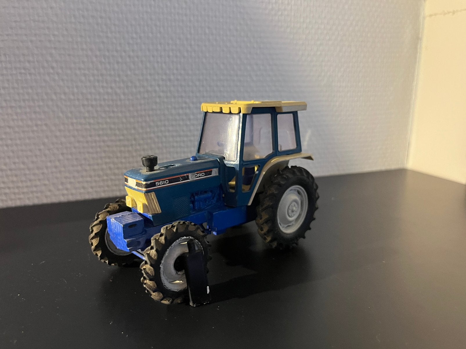 Ford 5610 britains 1:32, Ophalen of Verzenden, Gebruikt, Tractor of Landbouw, Britains