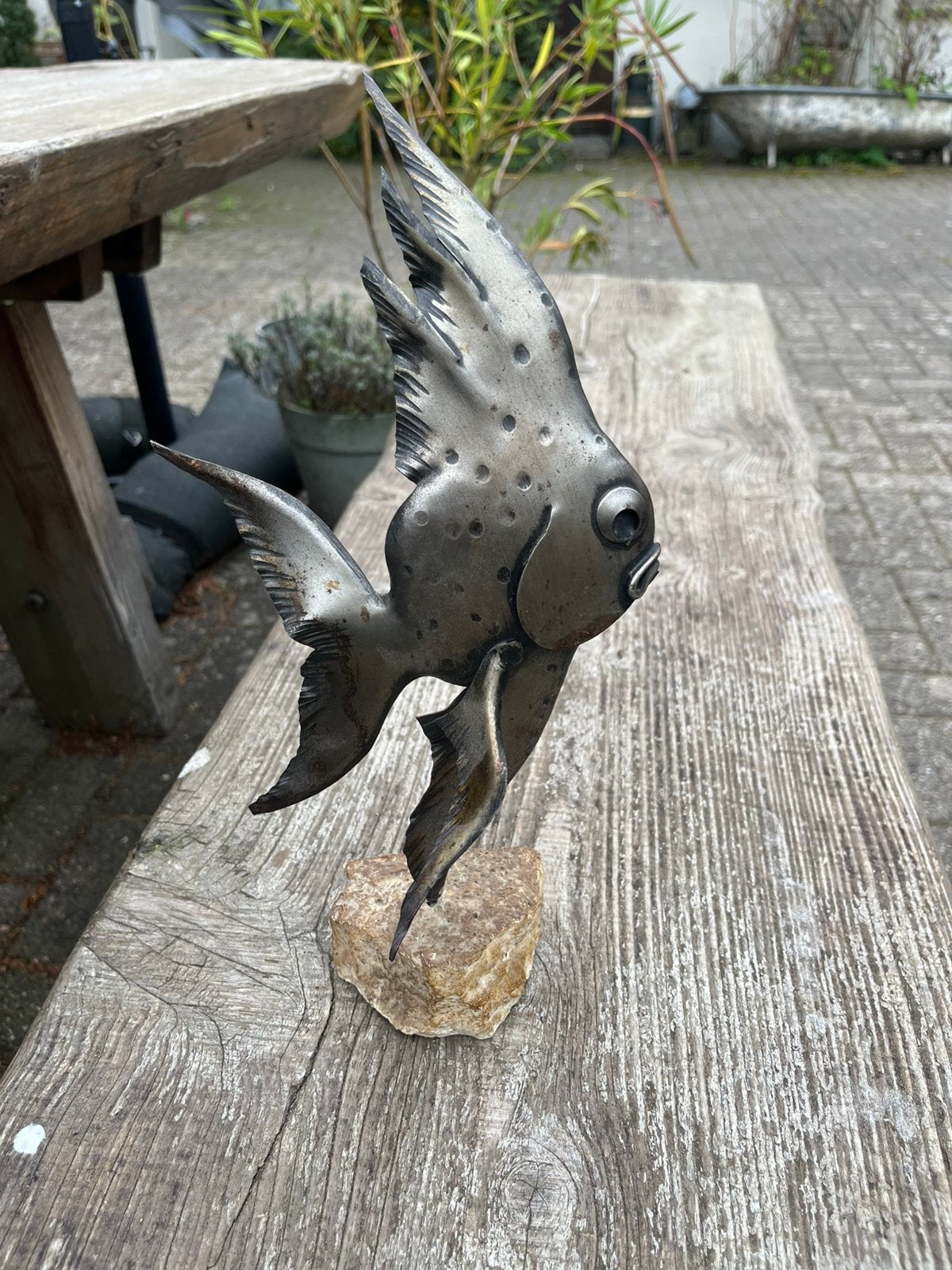 Vis op steen vintage retro decoratie metaal jaren 60 €9,50, Ophalen of Verzenden, Huis en Inrichting
