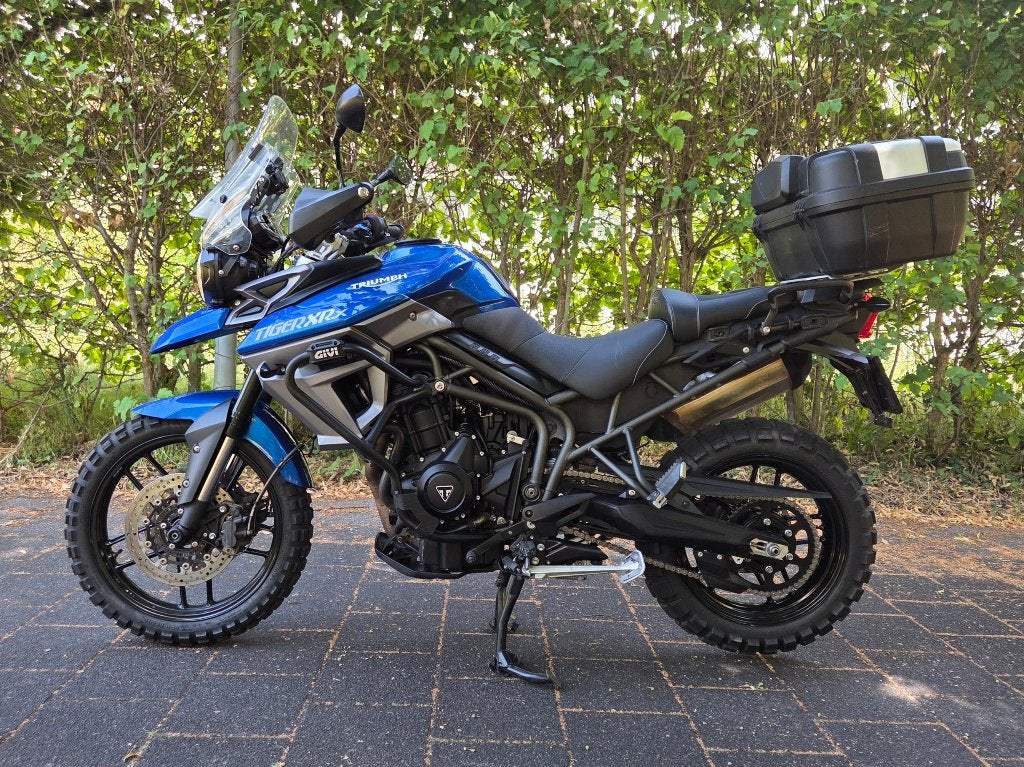 Triumph Tiger 800 XRX (Caspian Blue)- Zeer Compleet, Motoren, Motorrijbewijs A, Gebruikt, 3 cilinders, Particulier