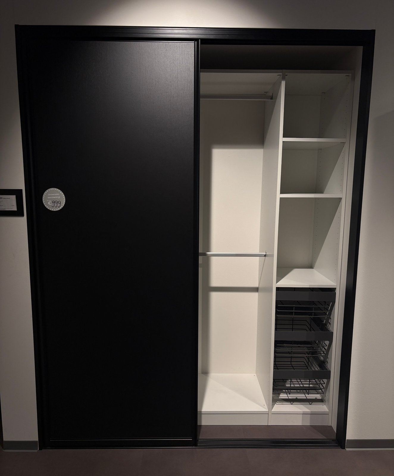 Kvik schowroommodel schuifkast, Ophalen, Nieuw