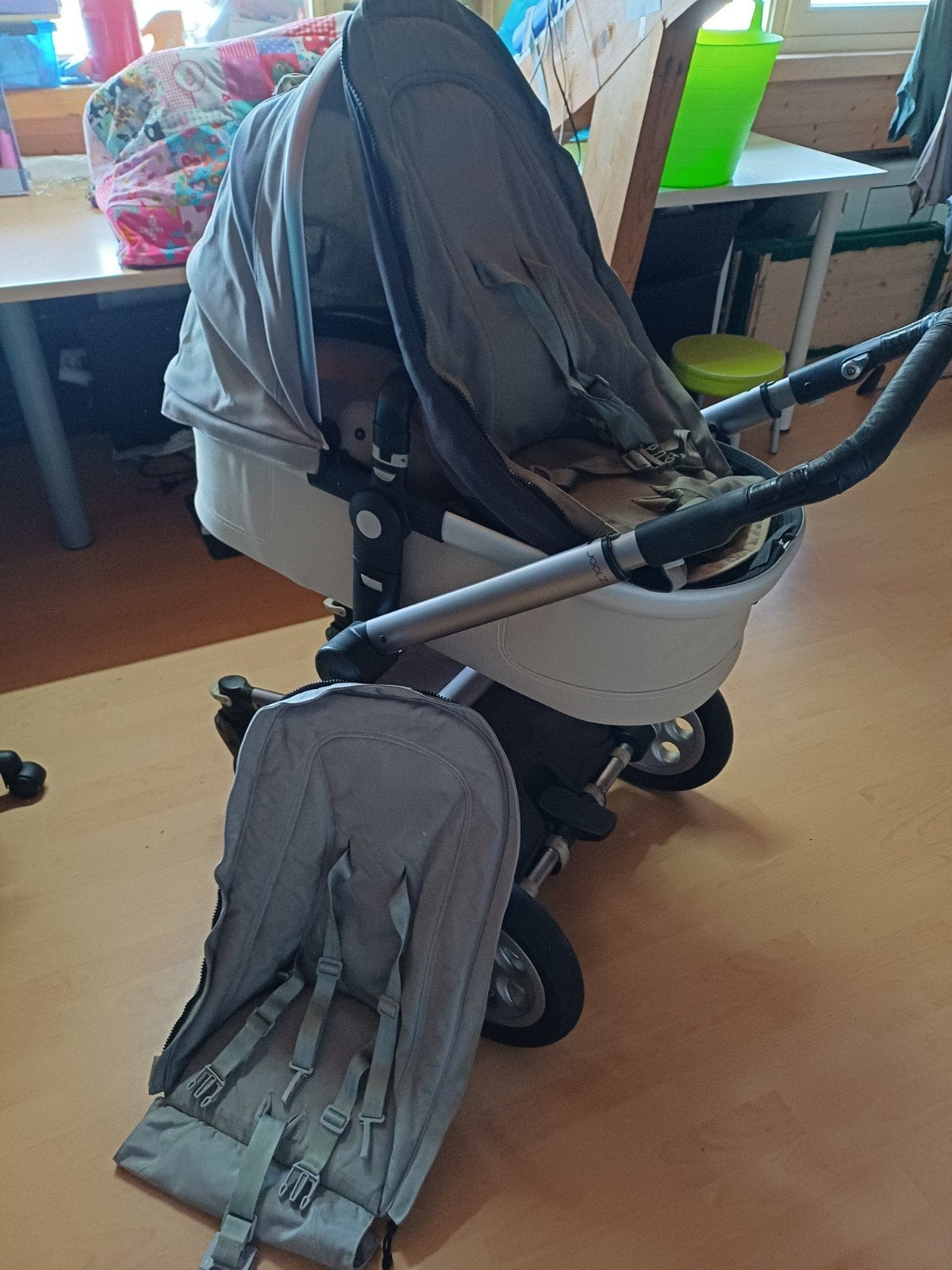 Joolz wandelwagen met twee zitjes de luchtbanden zijn leeg e, Gebruikt, Luchtbanden, Combiwagen, Ophalen