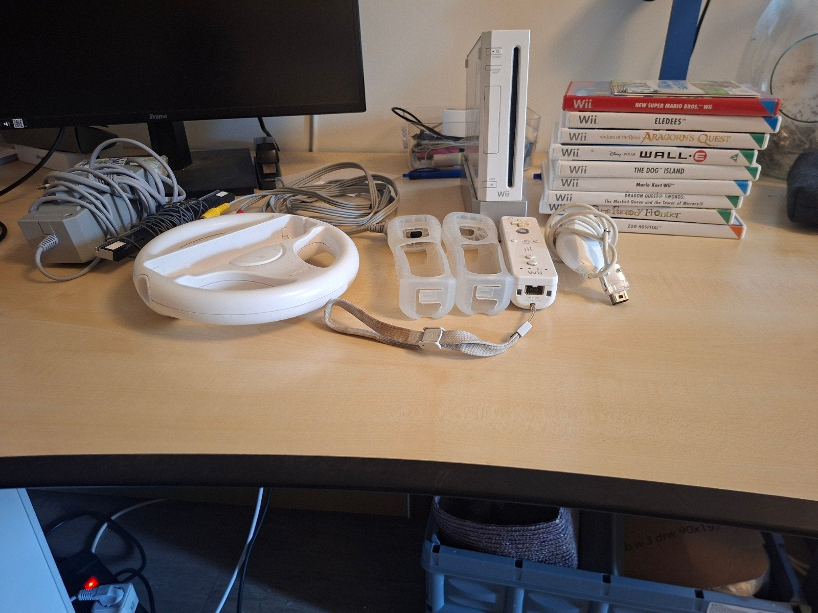 Wii console met 10 games en nieuwe batterijen, Ophalen, Gebruikt, Overige genres, Eén computer