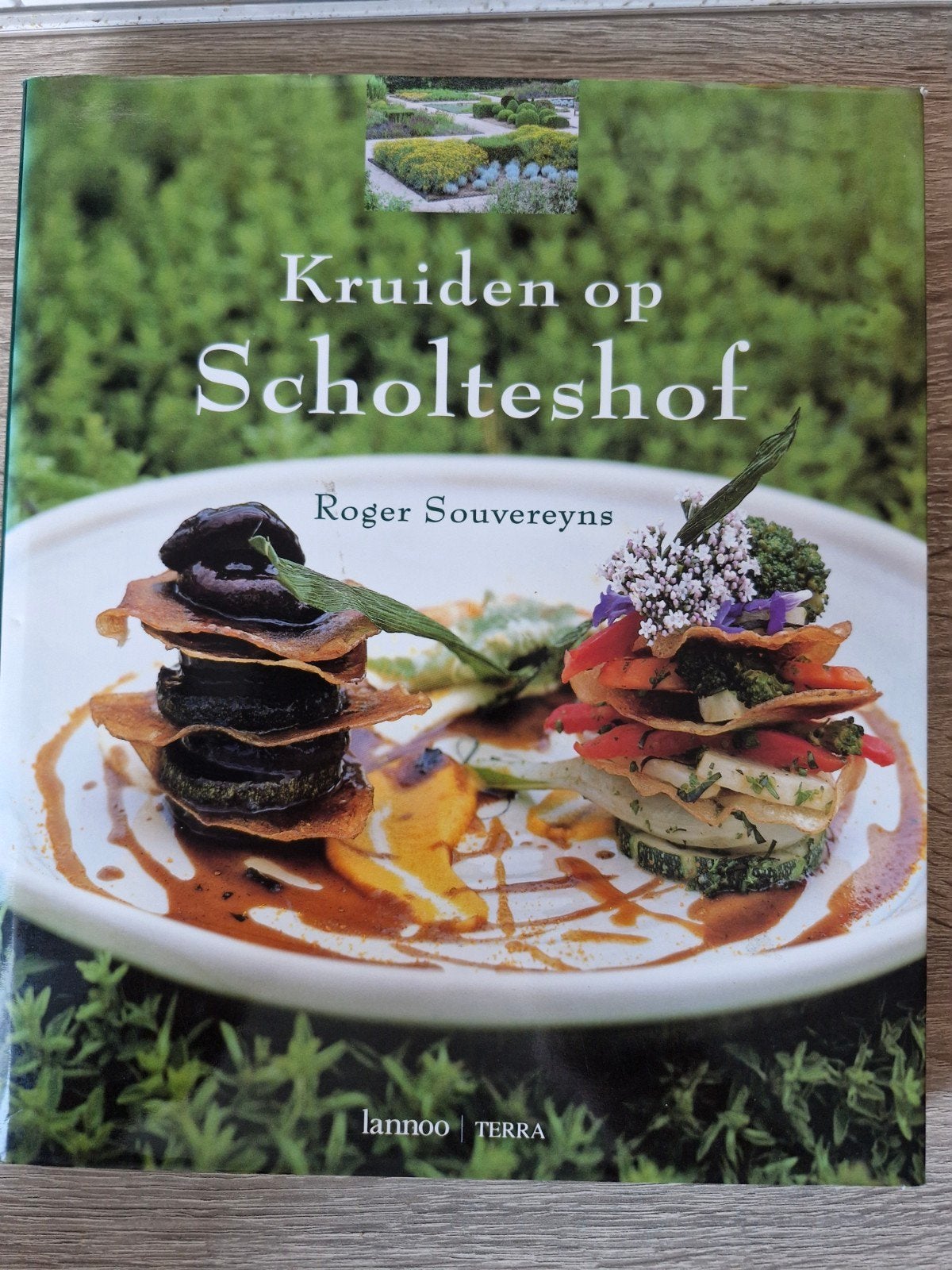 Kruiden op Scholteshof - Roger Souvereyns kookboek, Roger Souvereyns, Gezond koken, Ophalen of Verzenden, Zo goed als nieuw