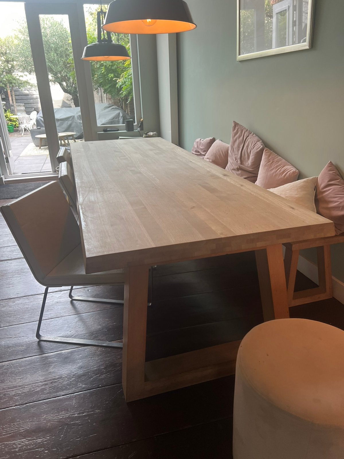 Foto 4 van Remy Meijers Design Eiken Eettafel met Bank en Stoelen
