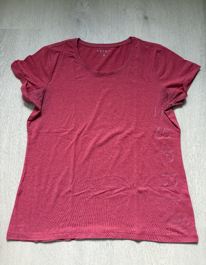 Esprit T-shirt Bordeauxrood - Maat XL - Met Logoprint, Kleding | Dames, Sportkleding, Gedragen, Fitness of Aerobics, Maat 46/48 (XL) of groter