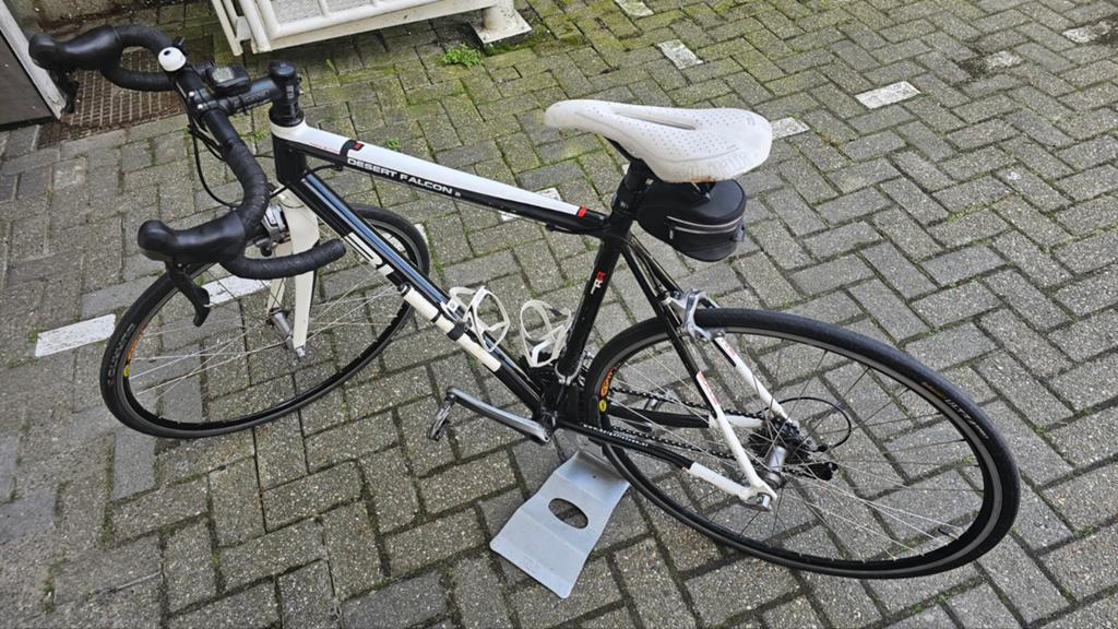 Racefiets Desert Falcon - Zwart/Wit, Goede Staat, 28 inch, Gebruikt, Aluminium, Meer dan 20 versnellingen