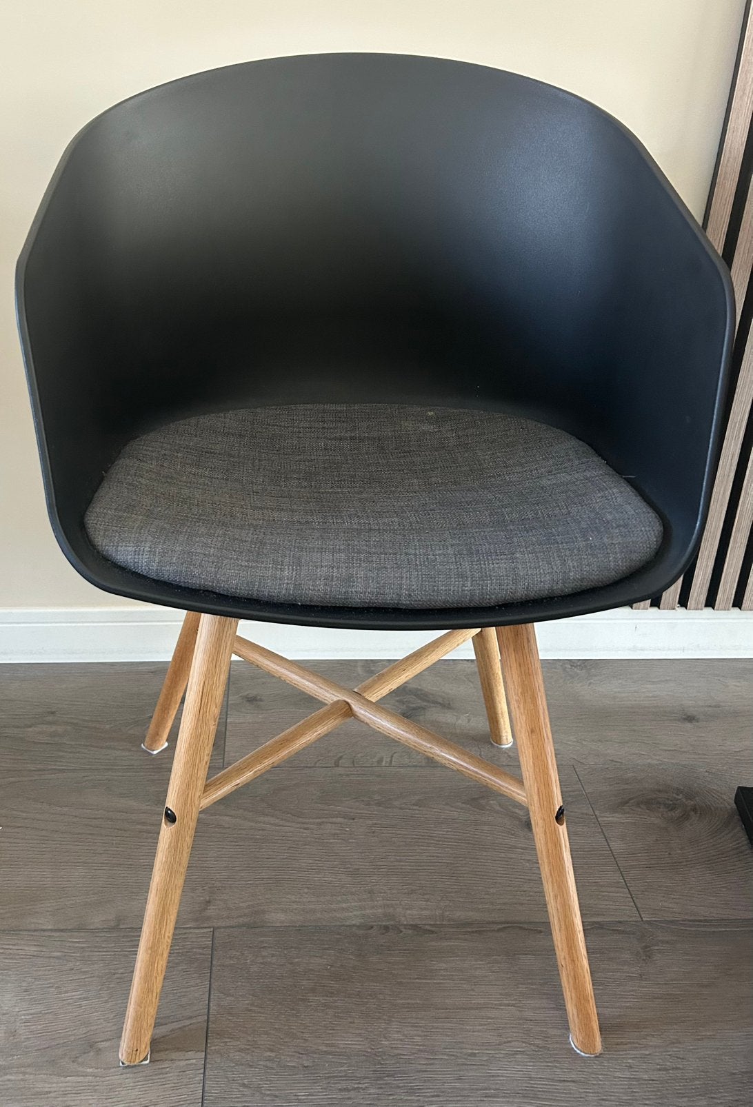 4 eetkamer zitstoelen, Ophalen, Zo goed als nieuw, Zwart, Vier