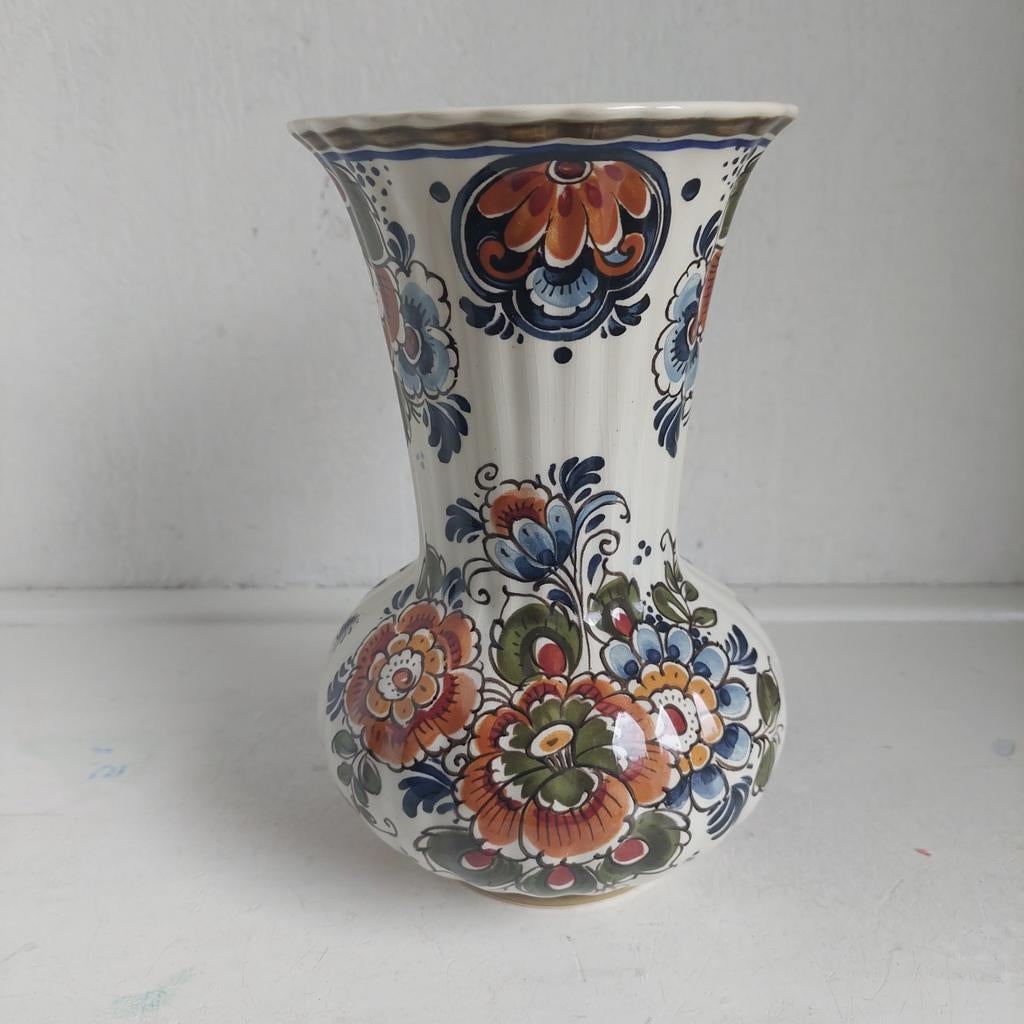 Vintage Delft Polychroom Vaas - Handbeschilderd Bloemen, Gebruikt, ., Aardewerk of Porselein, Ophalen of Verzenden