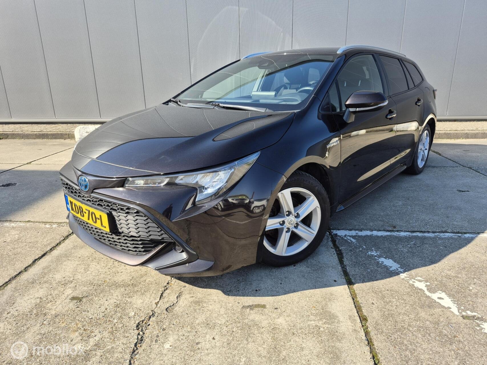Toyota Corolla Touring Sports 1.8 Hybrid Stoel/Stuur verw /, Auto's, 1345 kg, 450 kg, Gebruikt, 4 cilinders